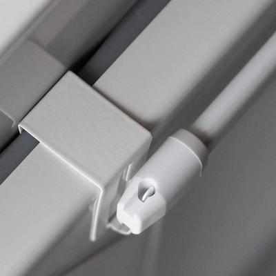 Napínací tyč na záclony Teleskopická tyč na okenní záclony Snadná instalace Dekorativní bytové doplňky Včetně 4 háčků na okno