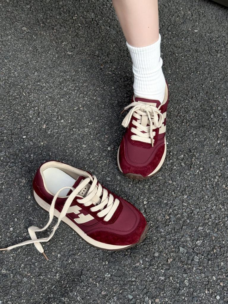 Leather platform versatile fried street sneakers women's 2025 new autumn American retro fashionable feet small German training shoes