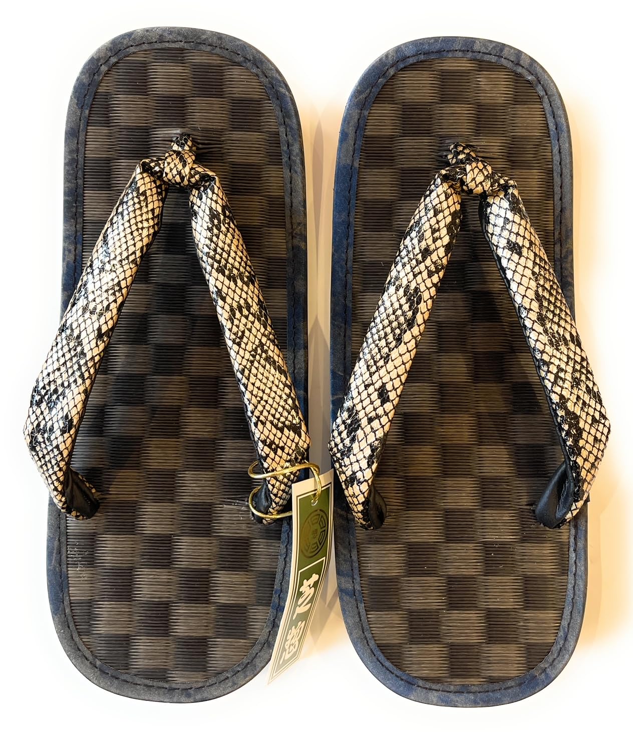 

Shibaso Shoten Japanese-Made Geta Sandals, Black Tatami Gold Snake Pattern, Genuine Cowhide Leather Sole, Handmade in Japan (Large)