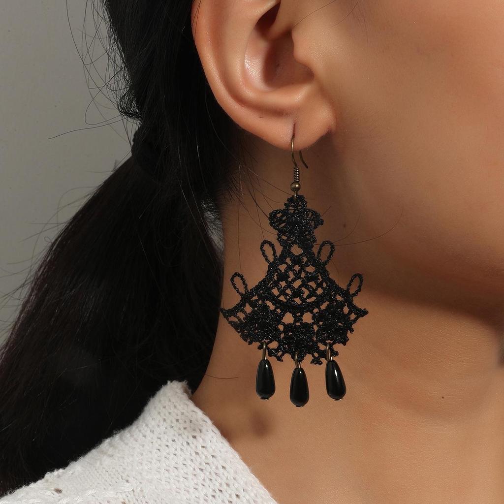 Elegant European & American Antique Black Tassel Lace Stud Earrings