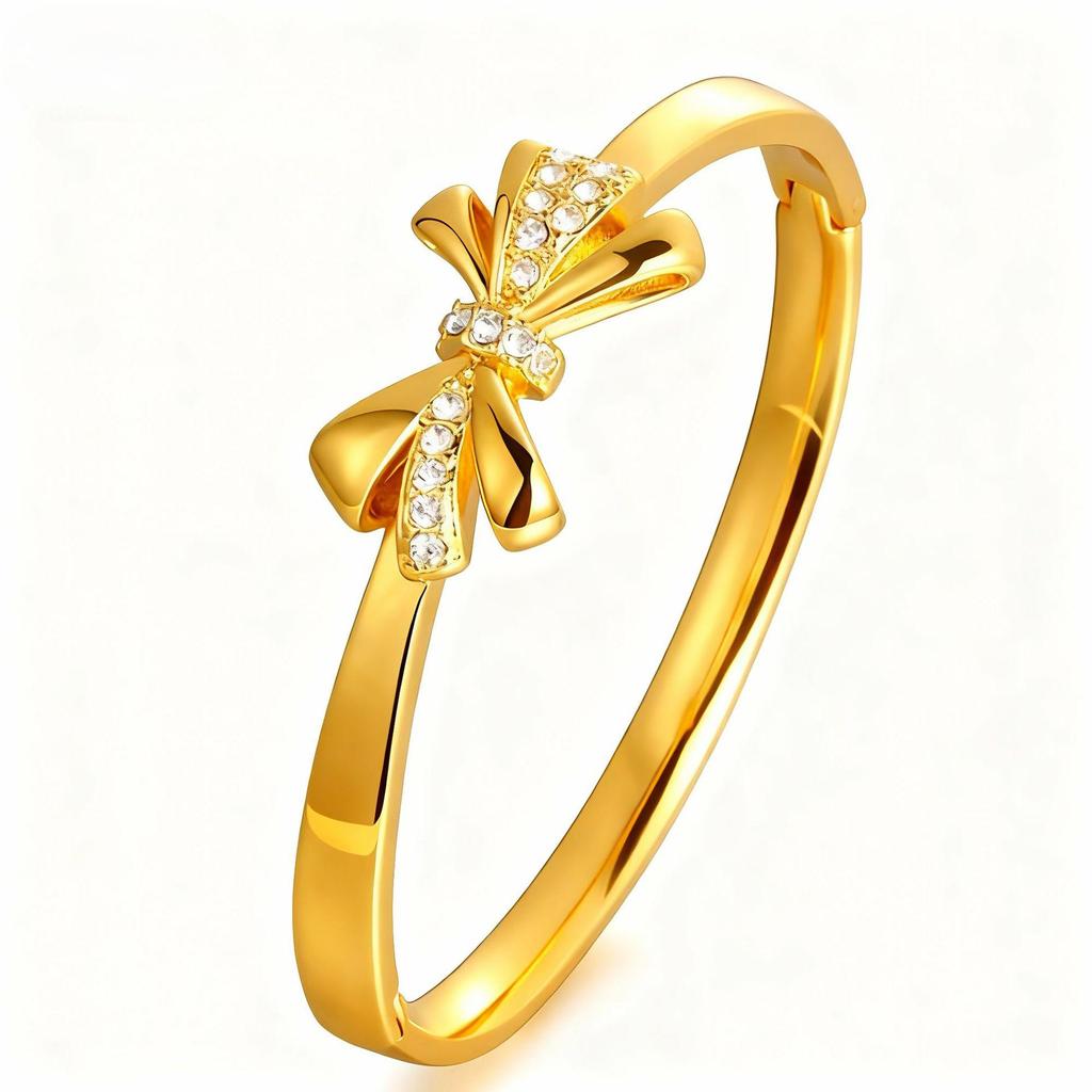 Heart Shaped Stainless Steel Bracelet for Girls - Light Luxury, Fashionable, Versatile, Non-Fading