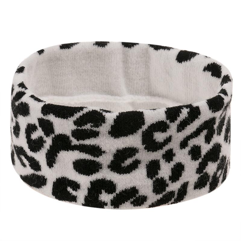 European and American Striped Knitted Hat Pullover Hat Autumn and Winter Headband Set Warm Black and White Element Cow Wool Hat