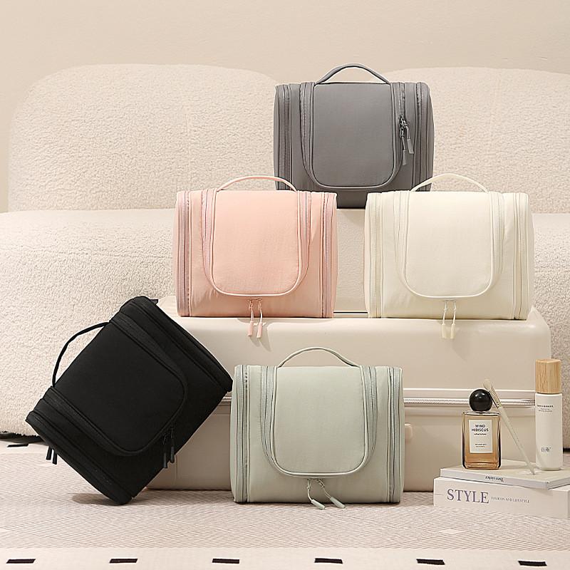 Nylon Travel Toiletry Bag With Large Capacity Waterproof Organizer For Men Women