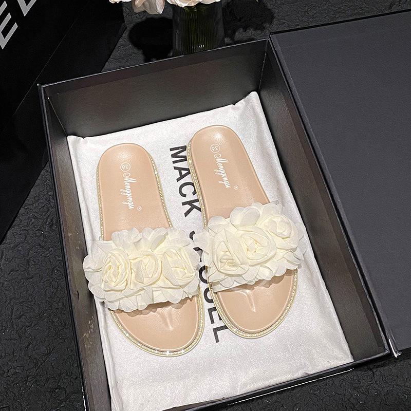 

Fashion sweet flower decoration slippers women crystal beading around platform sandalias japanned leather floral flip flops big size 43 34 абрикосовый