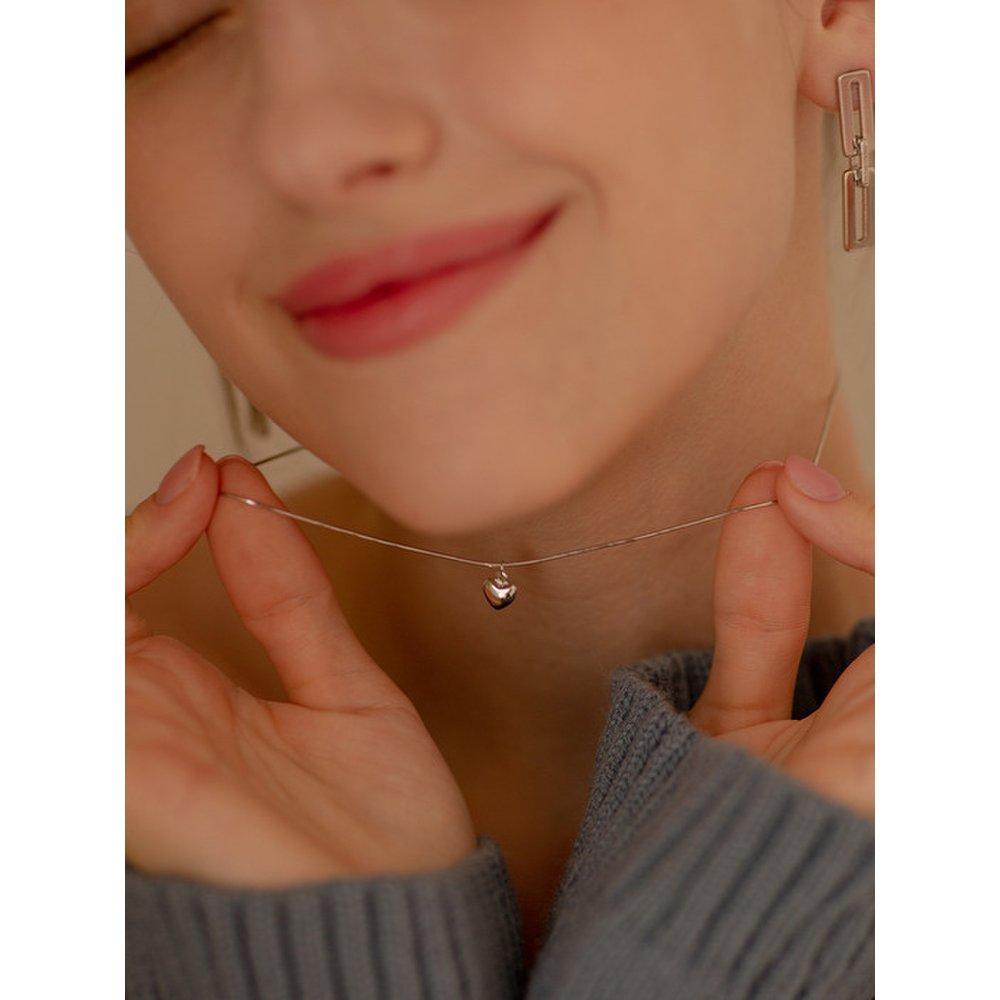 Mini Heart Pendant Snake Necklace