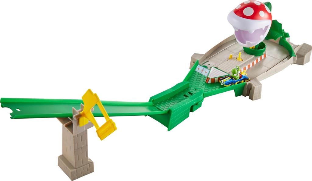 Hot Wheels Mario Kart Piranha Plant Track Set (Includes 1 Yoshi) GFY47