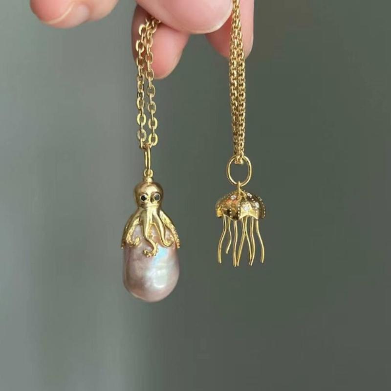 Marine Octopus Jellyfish Pendant Necklace For Women Girls Vintage Natural Pearls Marine Life Necklaces Fashion Jewelry