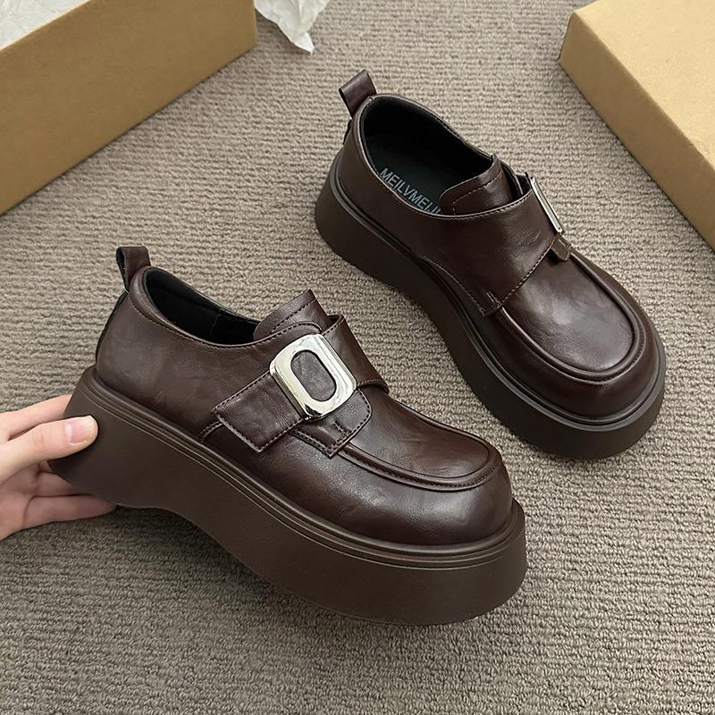 

Женские лоферы 2025 весна новые ретро коричневые на липучке одинарные туфли платформа с утолщением британский стиль маленькие кожаные туфли 40 коричневый