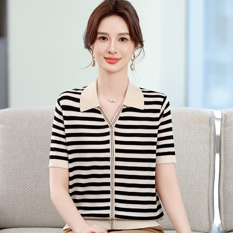 

2026 Summer Ice Silk T-shirt & Thin Striped Knit Cardigan Set for Moms - Stylish Lapel Design for Middle-aged and Elderly Women L черный белый