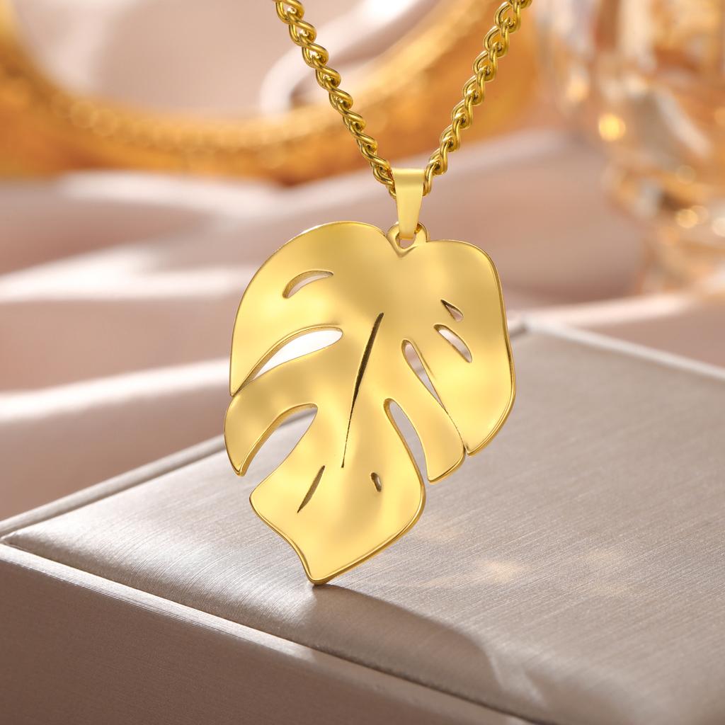Teamer Fashion Big Monstera Leaf Necklace for Women Men 3MM Chain Stainless Steel Necklace Plant Nature Lover Jewelry Gift