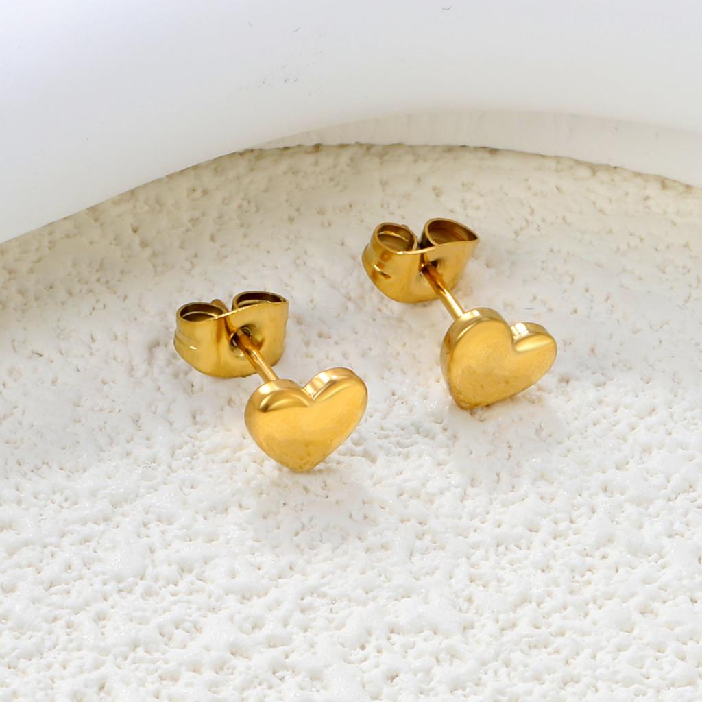 Simple Small Cute Heart Ears Piecring for Woman Girls Surgical Steel Gold Plated Delicate Tiny Love Shape Stud Earrings Jewelry