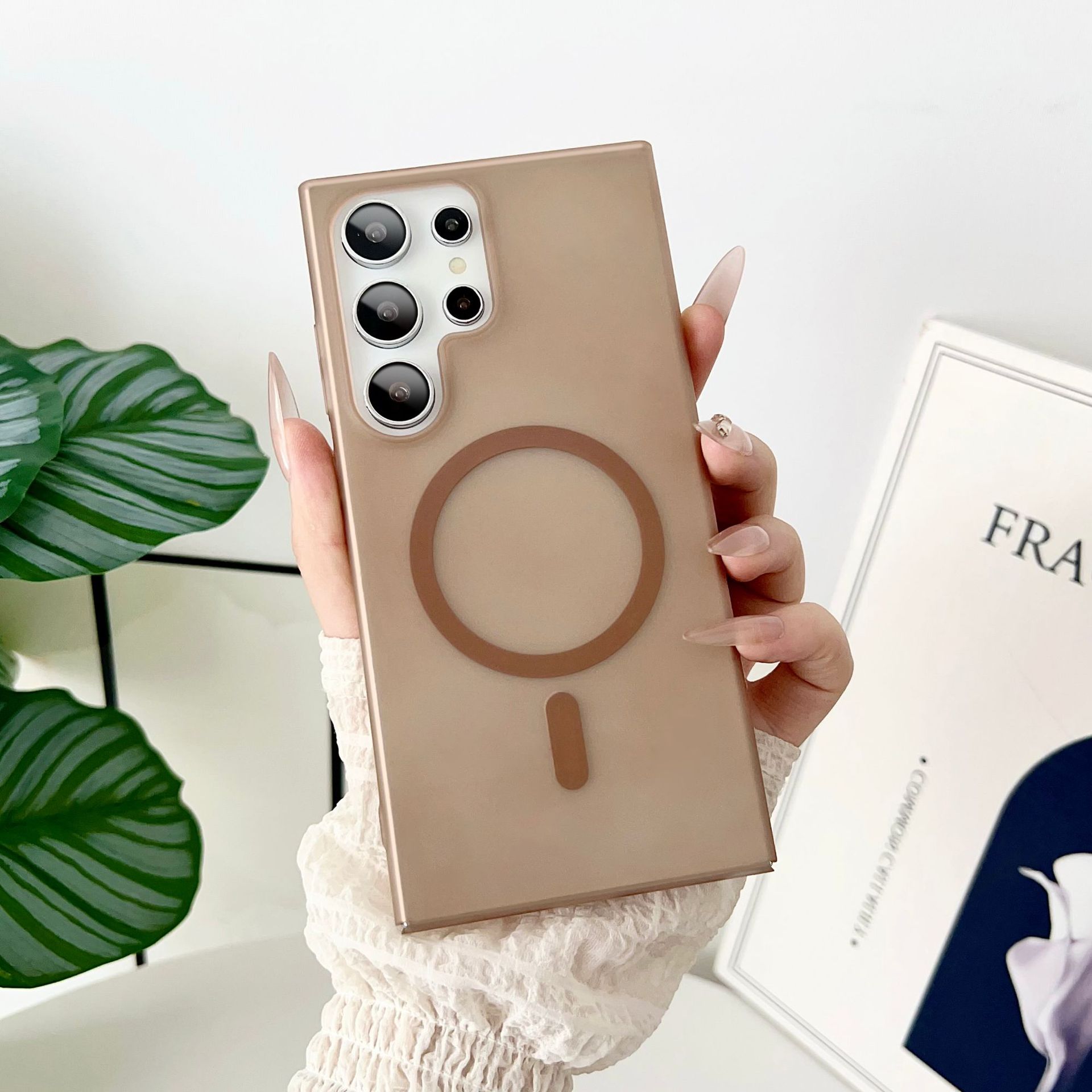 

Ice Fog Big Hole Matte Skin Feeling Suitable for Samsung S24ultra Magnetic Phone Case S23plus Hard Shell A55A35 A06