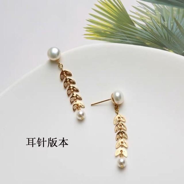 

Japan and South Korea s new natural pearl without ear holes, mosquito coil disc, earclip earrings, simple and painless earrings, silver needle earri Pearl 5-6mm