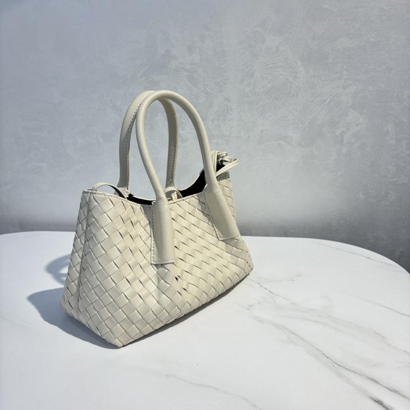 20256 New leather women's bags, handwoven bags, totes, mother and child bags, vegetable baskets, portable shoulder bags, cross-border batches