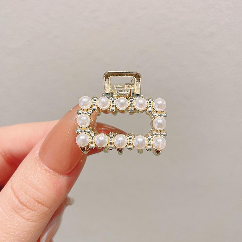 

Мини-жемчужный коготь для женщин и девочек, ретро-цветочный зажим для волос в виде краба, маленькие заколки для волос, аксессуары для волос в виде краба для девочек