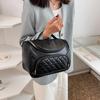 New Women's Embroidery Portable Large-capacity Cosmetic Bag To Improve Appearance Solid Color Large Storage Toiletry Bag