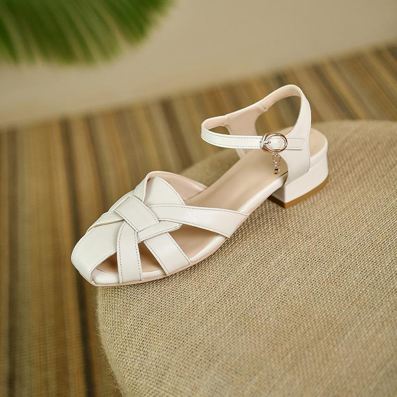 Women's low-heeled sandals summer new simple temperament solid color versatile large-size bag head sandals