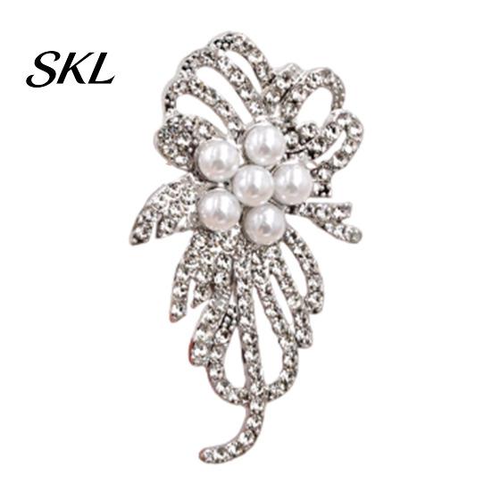 Rhinestone Brooch Faux Pearl Flower Brooch, Electroplating Alloy Lapel Pin for Elegant Women, Sweater Cardigan Coat Business Suit Decoration