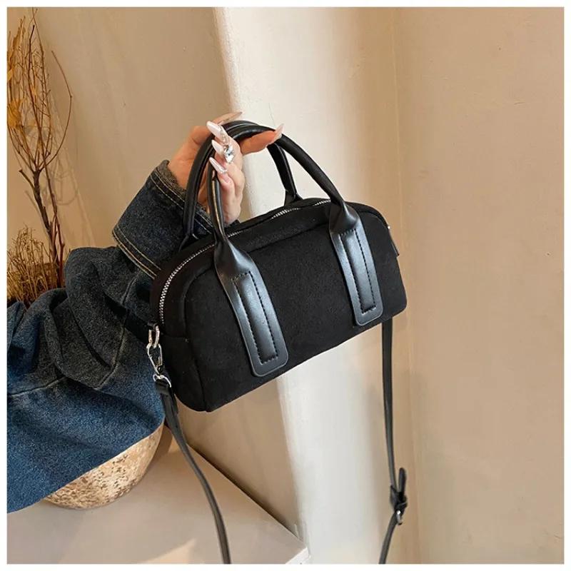 Portable Retro Bowling Bag for Women  Velvet Crossbody Pillow Bag  High End  New