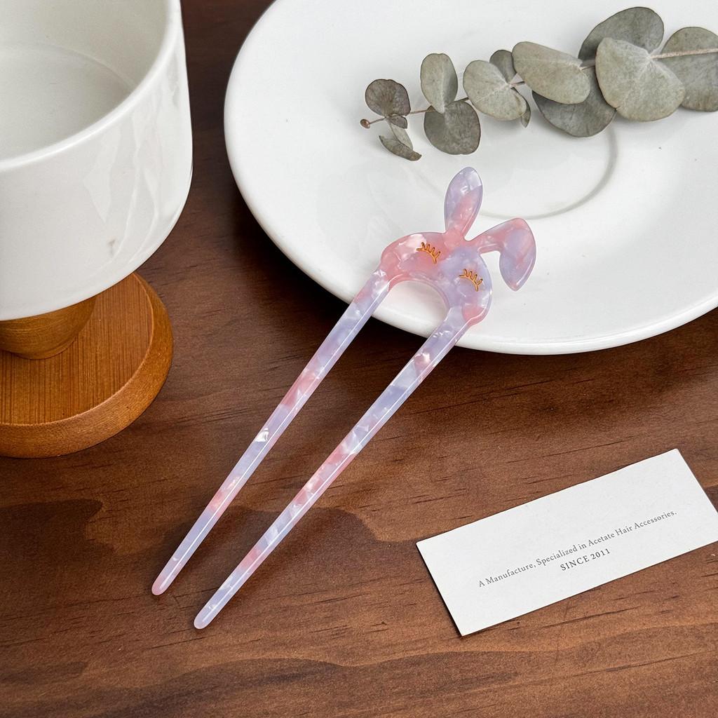 Elegant fjärilshårnål gjord av acetat med pärlinläggning Snygg U-formad hårpinne