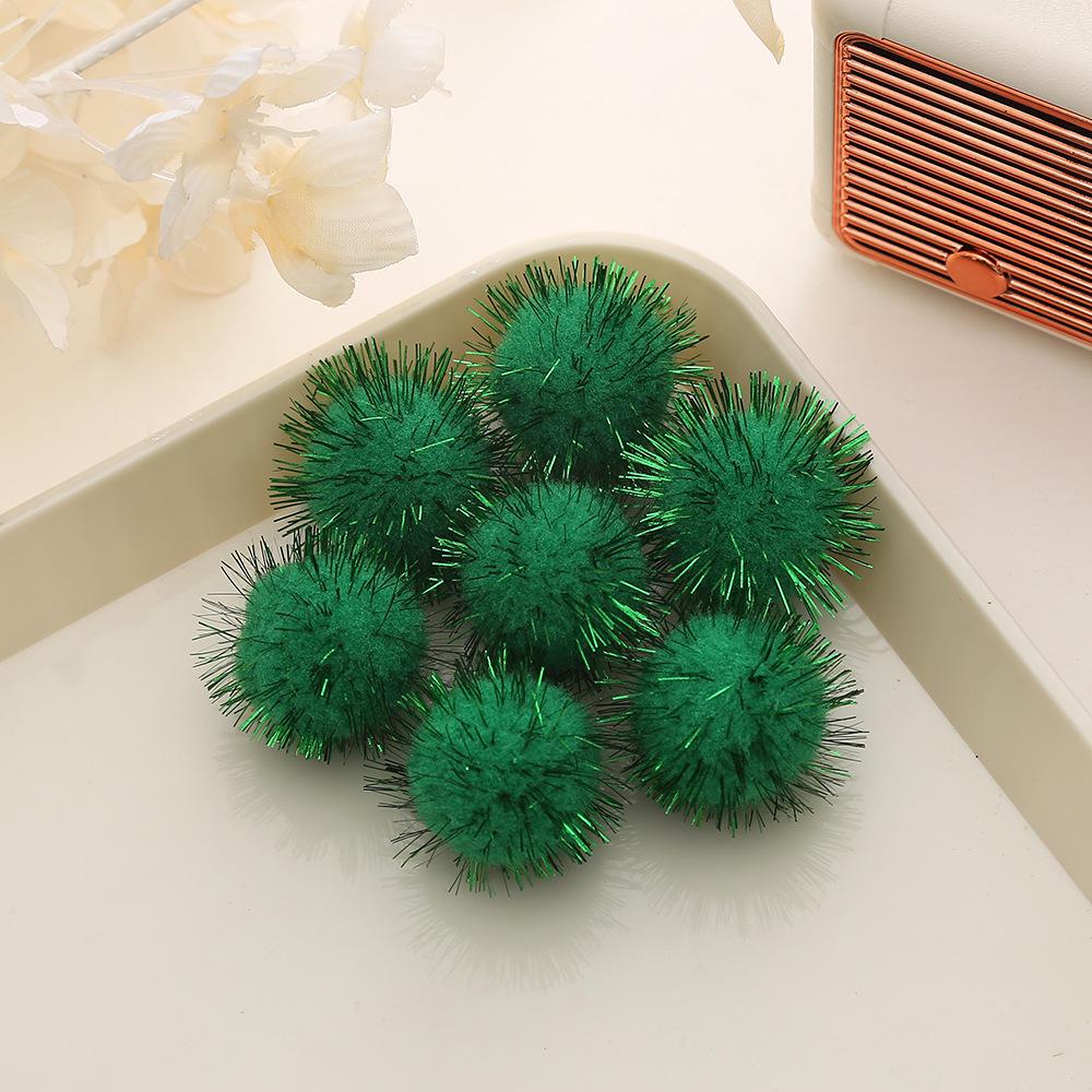 Gold Flakes Pom-poms: Colorful Plush Balls for Christmas DIY and Garment Accessories