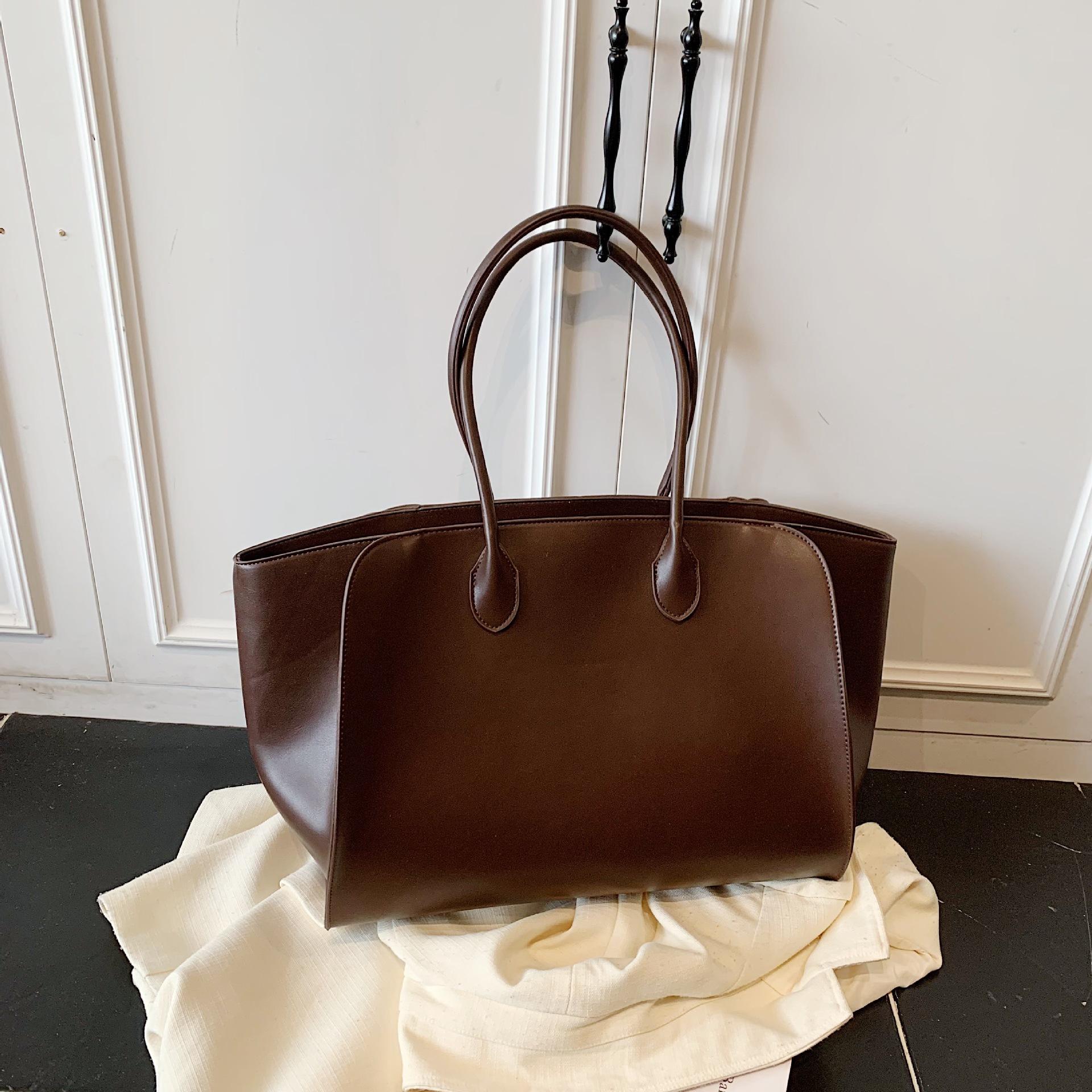 2026 Trendy Light Luxury Tote Bag Niche Design Commuting Simple Women s Handbag High Quality Soft Leather Underarms Bag Gifts