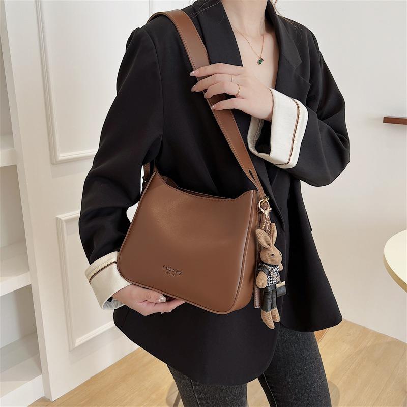 Bags with pendants New versatile women's retro single shoulder underarm fashion wide shoulder strap messenger bag