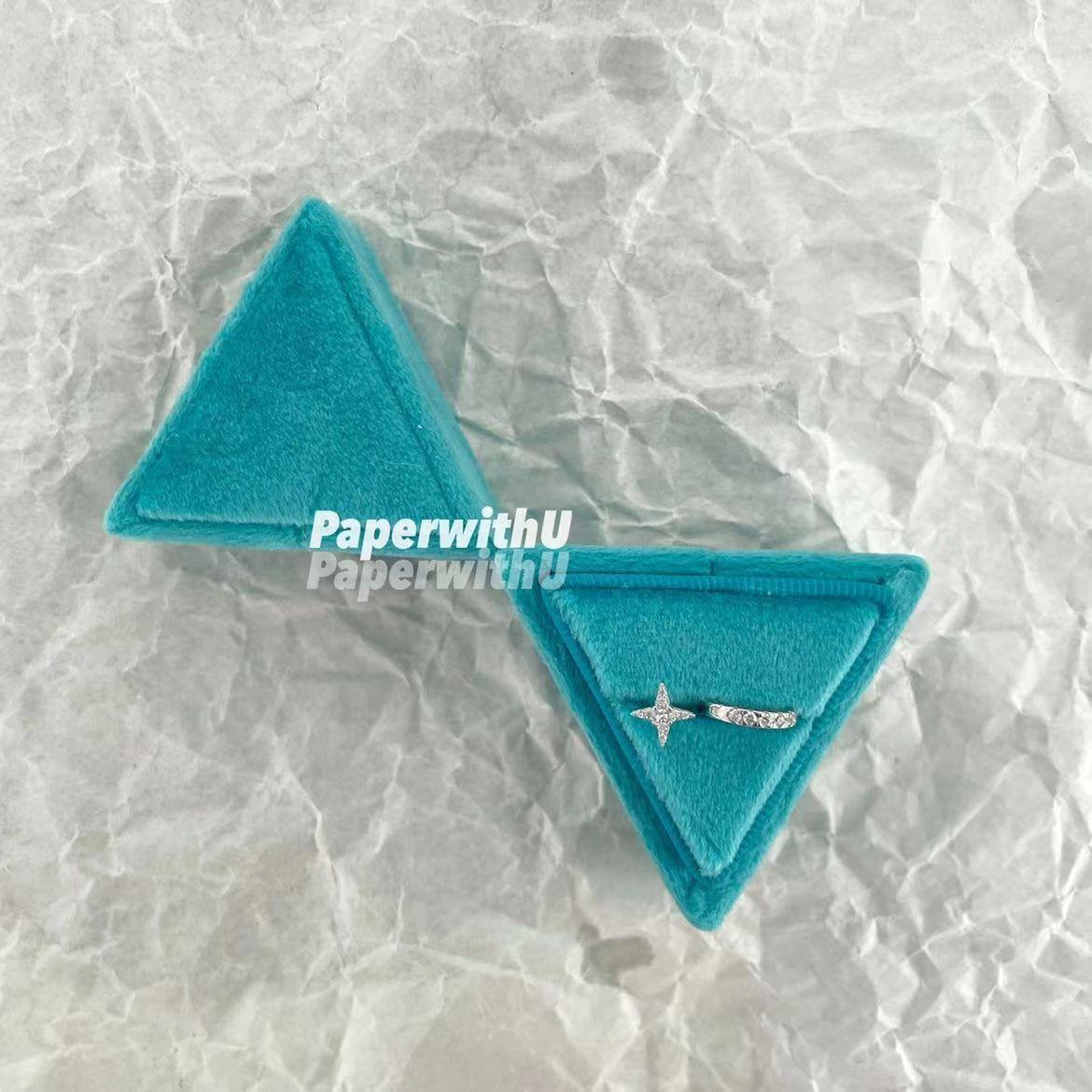 Four-corner little star stud earrings, simple classic little cute stud earrings, ear holes