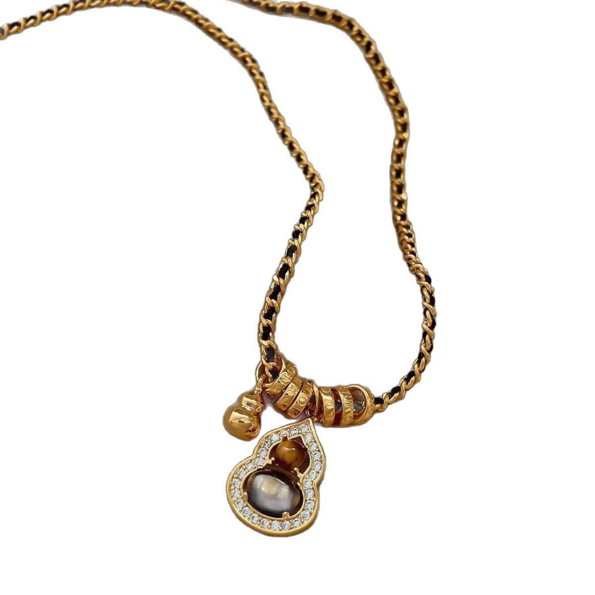 

Tiger s Eye Beaded Necklace: Women s Autumn/Winter Fortune Sweater Chain, Versatile Clavicle Accessory