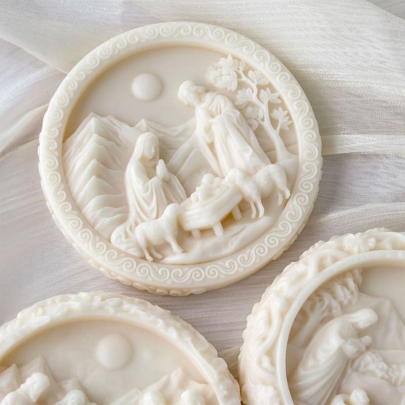 Reusable Christmas Candle Making Mould With Detail Family Figure Designs for Home Decoration