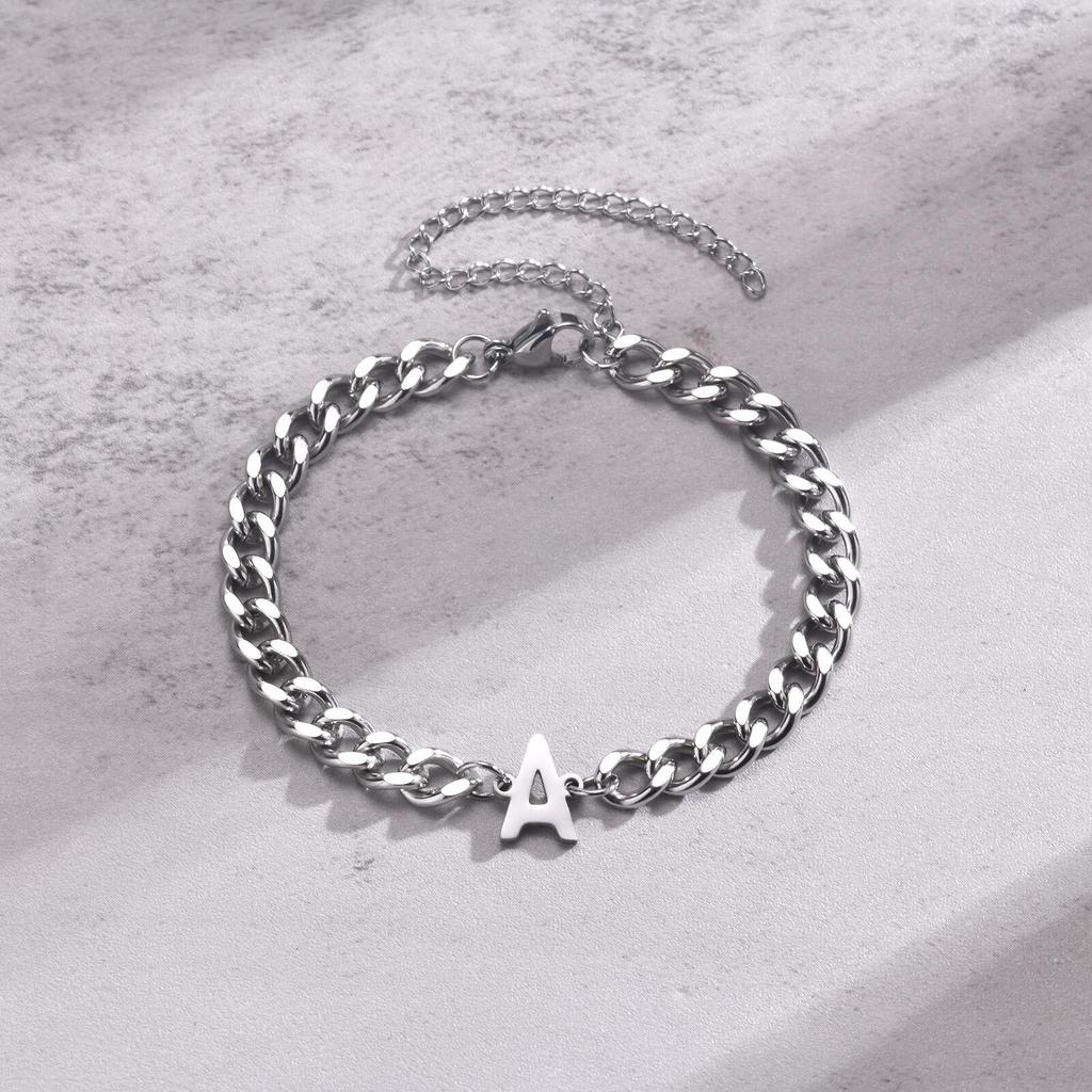 Vnox A-Z Iniziale Braccialetti a Catena Cubana per Uomo Donna, Acciaio Inossidabile Colore Argento Maglie Ovali, Braccialetto con Ciondolo Lettera Nome Regalo