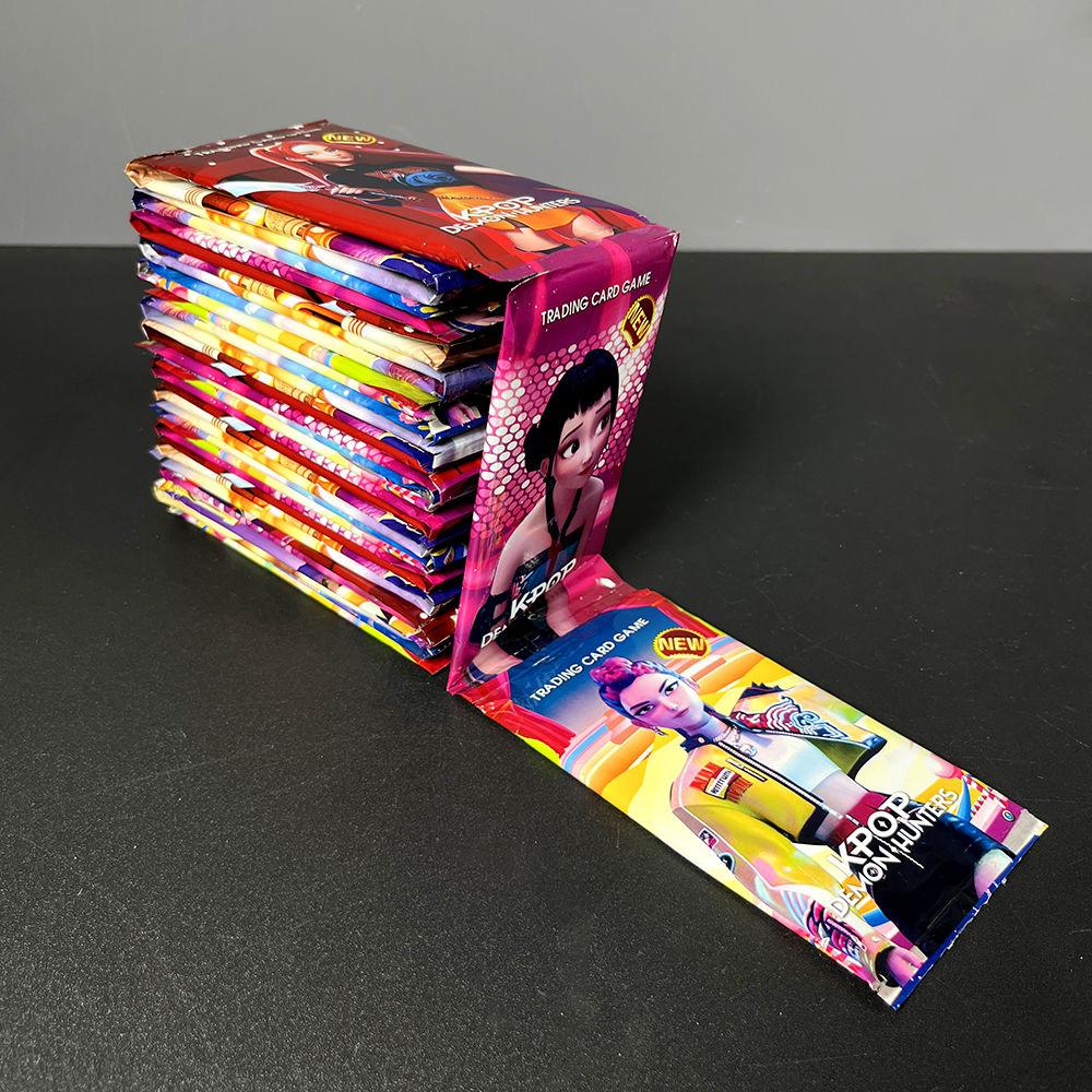 Neue K-Pop Rumi Anime Sammelkarte - Mikro-Laserausschnitt Seltenes Design Kindergeschenkartikel