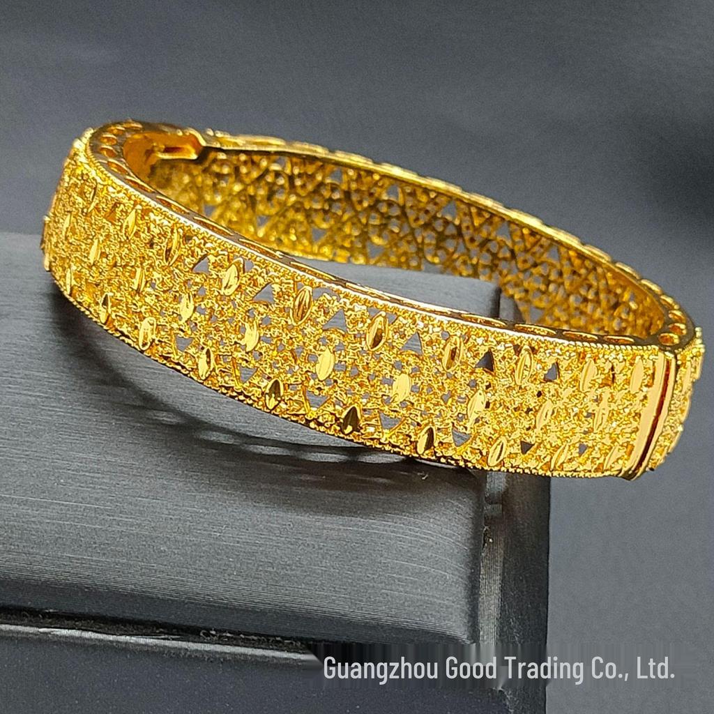 24k Gold Carved Buckle Bracelet: Fade-Resistant Women's Middle East Dubai Jewelry In Vietnamese Sand Gold