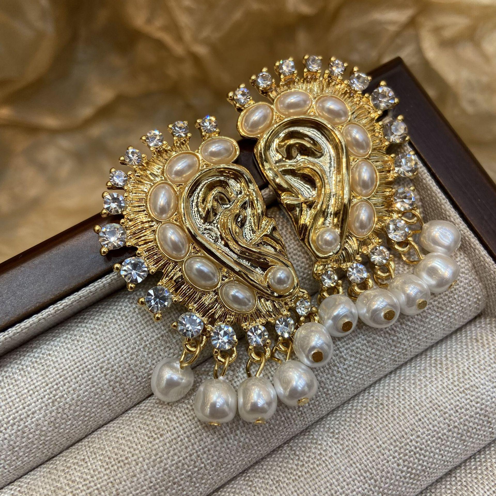 

Винтажные серьги-кисточки Schiaparelli со стразами и пресноводным жемчугом