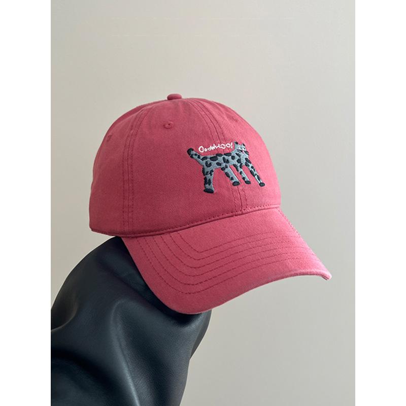 Cute spotted cat baseball hat women's spring summer new versatile student beige cap summer