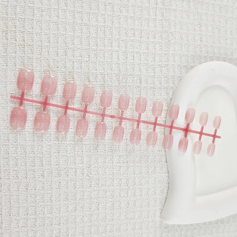 Künstliche Nägel, kurz, rund, ohne Kleber, 24 Stück