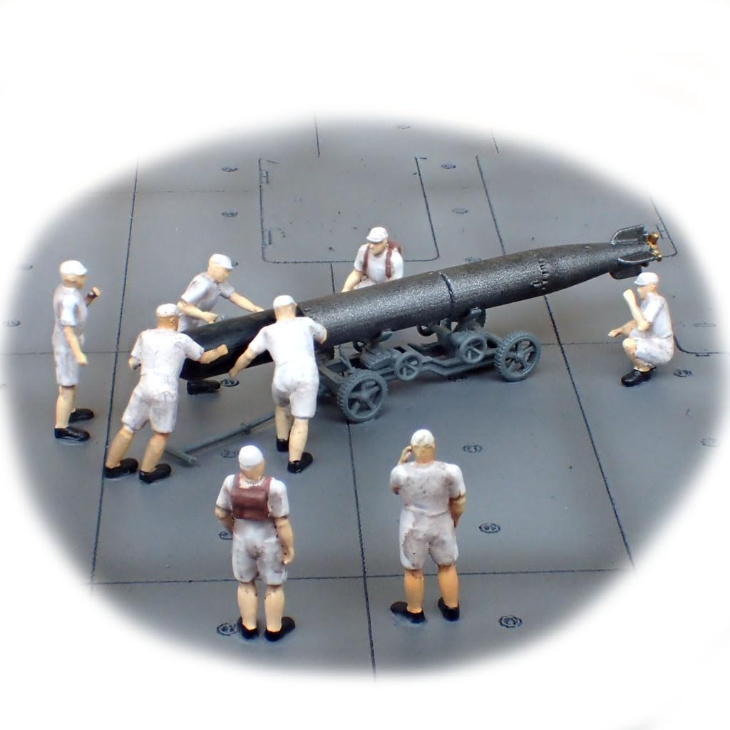 

Диорама полетной палубы Обслуживающий персонал самолетов ИЯФ 05 1/144