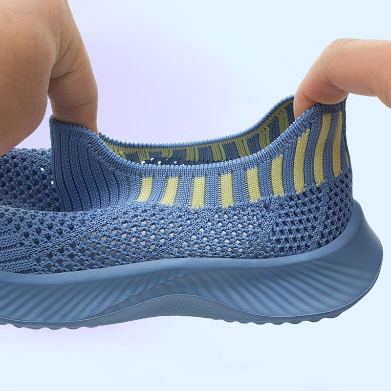 Scarpe Sportive Estive Traspiranti in Rete Slip-On per Bambini Scarpe da Corsa Casual Leggere Scarpe a Calzino alla Moda per Ragazzi e Ragazze Camminata all'Aperto
