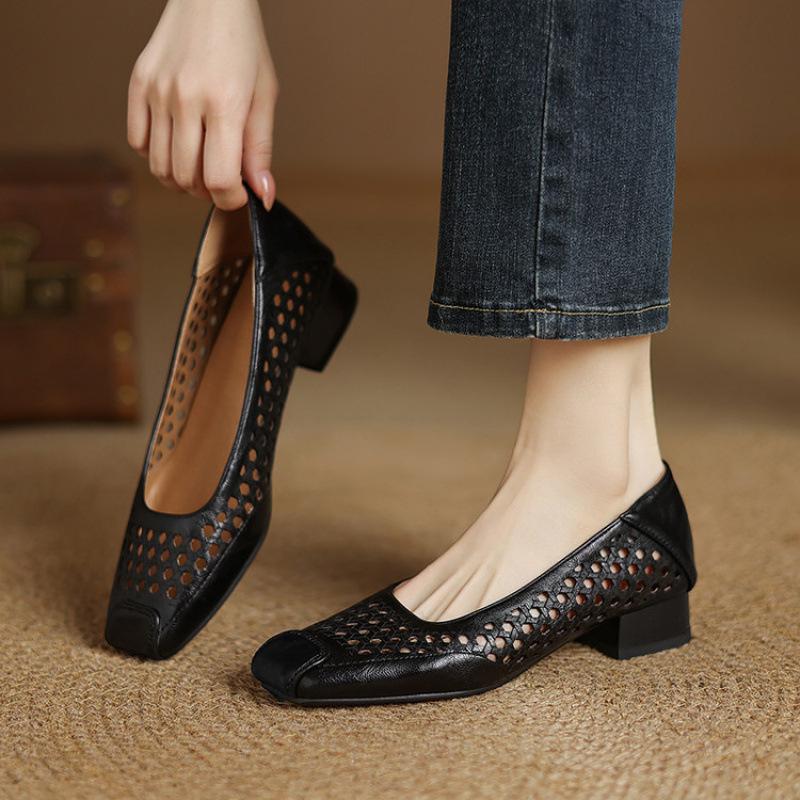 

Новые летние повседневные сандалии на плоской подошве, с мелким вырезом, полые, резиновые, с мягкой подошвой для ног, на одном ремешке, сандалии на низком каблуке 43 (customized non-return and exchange) чёрный