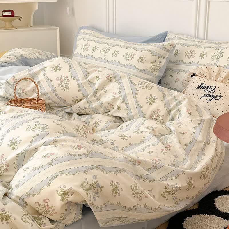 Floral Print Skin-friendly Four-piece Bedding Set