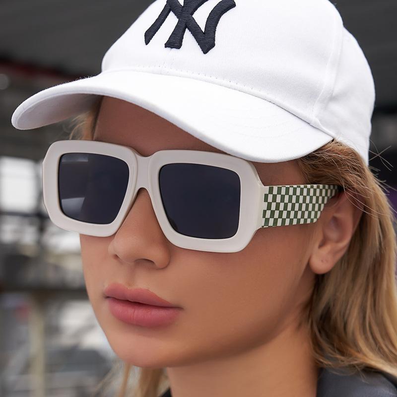 Big Frame Square Chessboard Grid Sunglasses Women For Men Luxury Brand Designer Sun Glasses Vintage Pink Punk Shades Uv400