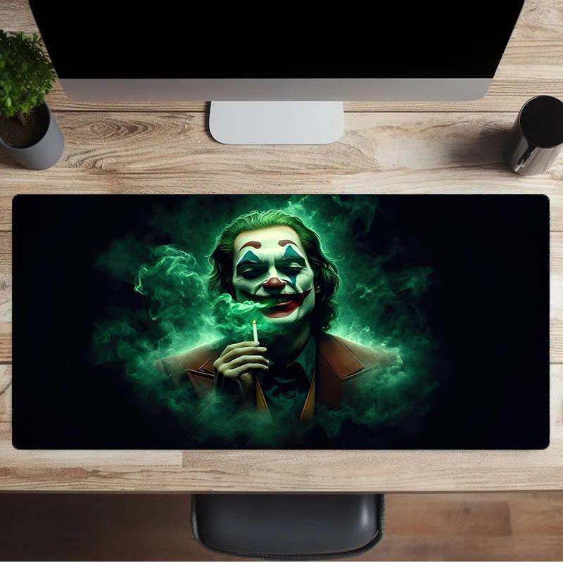 Clown Mouse Pad, Rubber Base, Mouse Pad for Gamers and Office Use, Gaming Desk , Easy To Clean Mat Office Fan Gifts