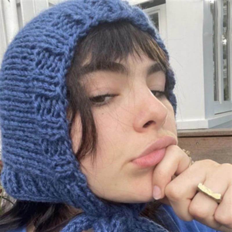 

Новая шапка-пуловер в виде длиннобородой медузы, связанная вручную и подходящая по цвету, для взрослых. Lace-up average size