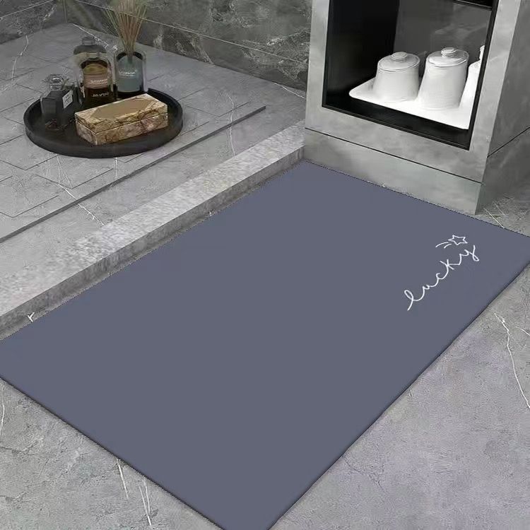 

Новый тип нескользящего коврика для ног из диатомовой земли прост, красив, легок в уходе, впитывает влагу и не скользит. 40X60cm 15.7X23.6in