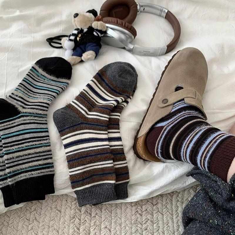New Autumn Winter Warm Thick Stripes Socks for Women's Color Contrast Imitation Mink Plush Sweet Fluffy Socks Dropshipping