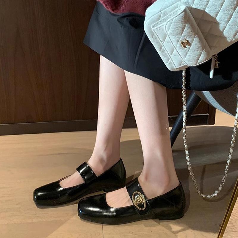 Grape Mother of the Same Style~ 2025 Autumn New Square Head with Velcro Mary Jane Shallow Mouth Flat Shoes