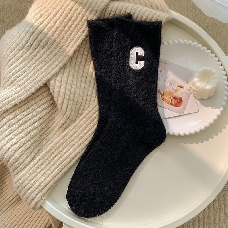 

Socks Medium Tube Socks Season Fleece Thickened Warm Wool Socks C Letter Internet Celebrity Stacking Socks Women One size fits all чорний