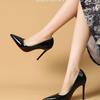 Escarpins à talons hauts à semelles rouges en cuir verni noir à bout pointu à décolleté léger, talons aiguilles haut de gamme sexy, chaussures simples de soirée
