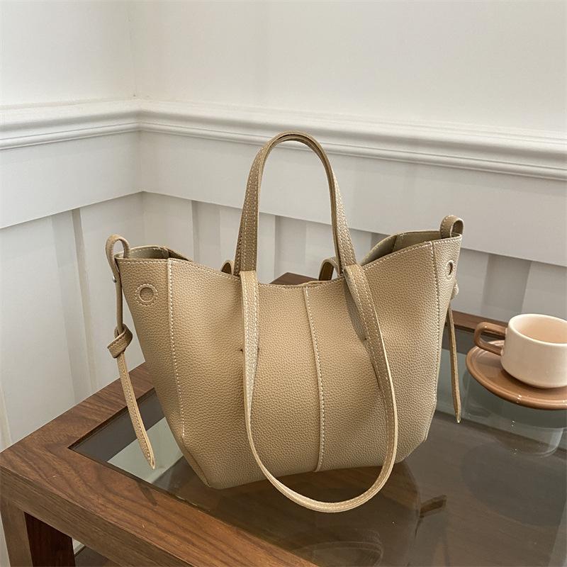 Stylish Casual Tote Bag, Large Capacity PU Leather Handbag Women Wing Bag, Fashionable Woman Bags, Commuting Shoulder Armpit Bag