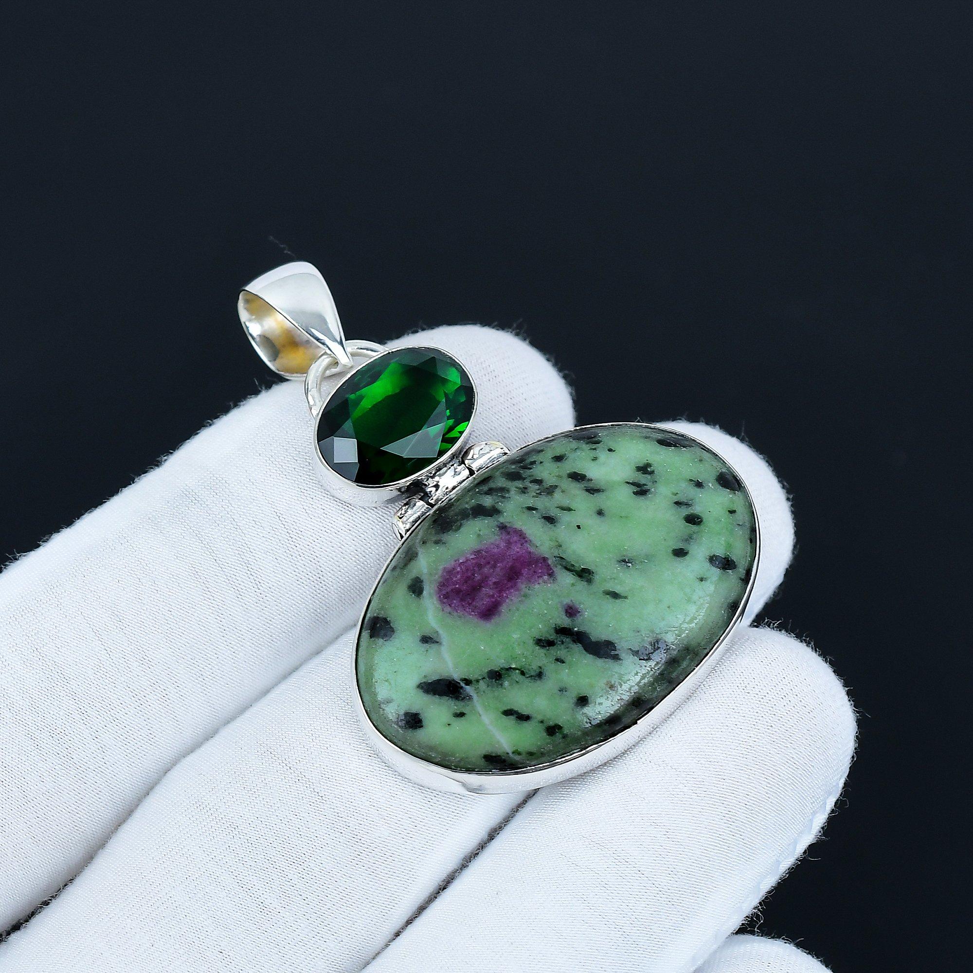 

Уникальный кулон из рубина в цоизите и зеленого турмалина, ювелирное изделие из стерлингового серебра 925 пробы, украшение ручной работы, украшение в стиле бохо, антикварный кулон для подарков на годовщину 6.5 Cm зелёный